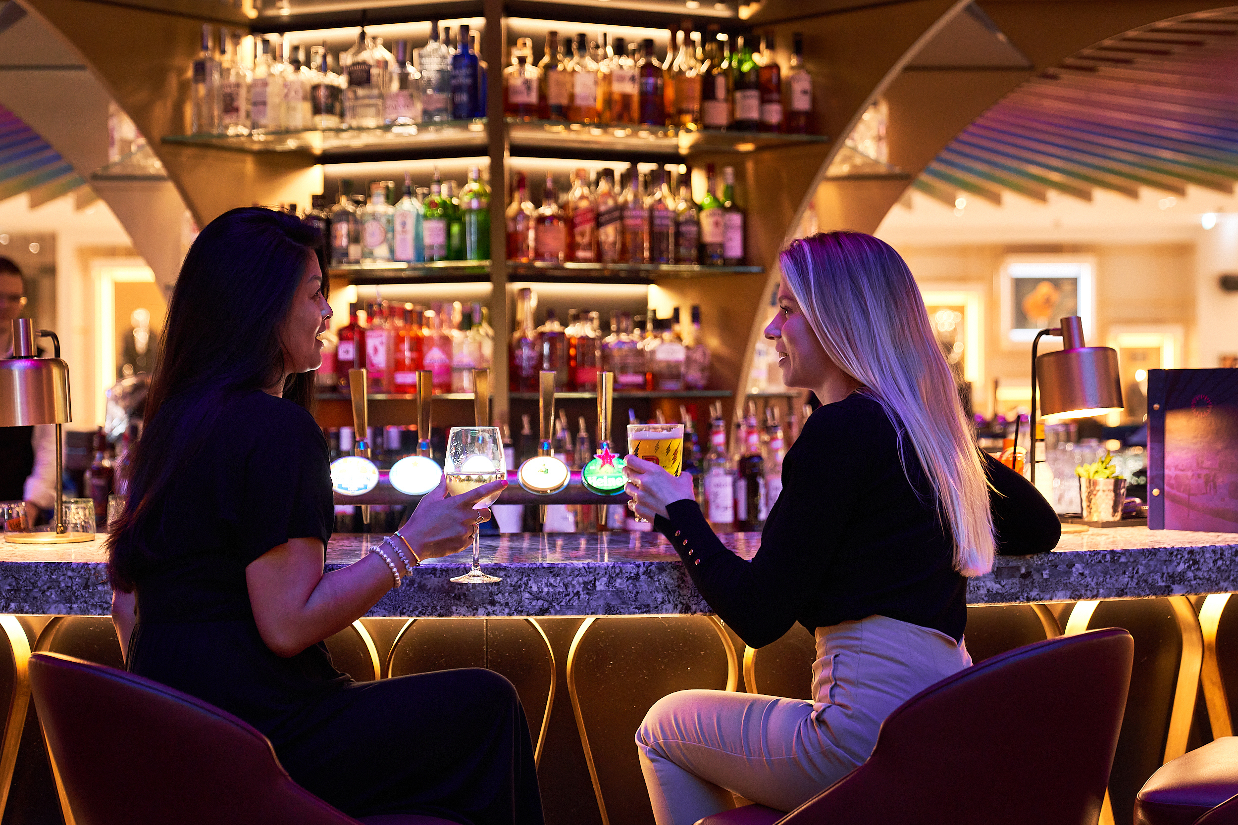 The Sound Bar at the Cumberland, one of the bets budget hotels in London